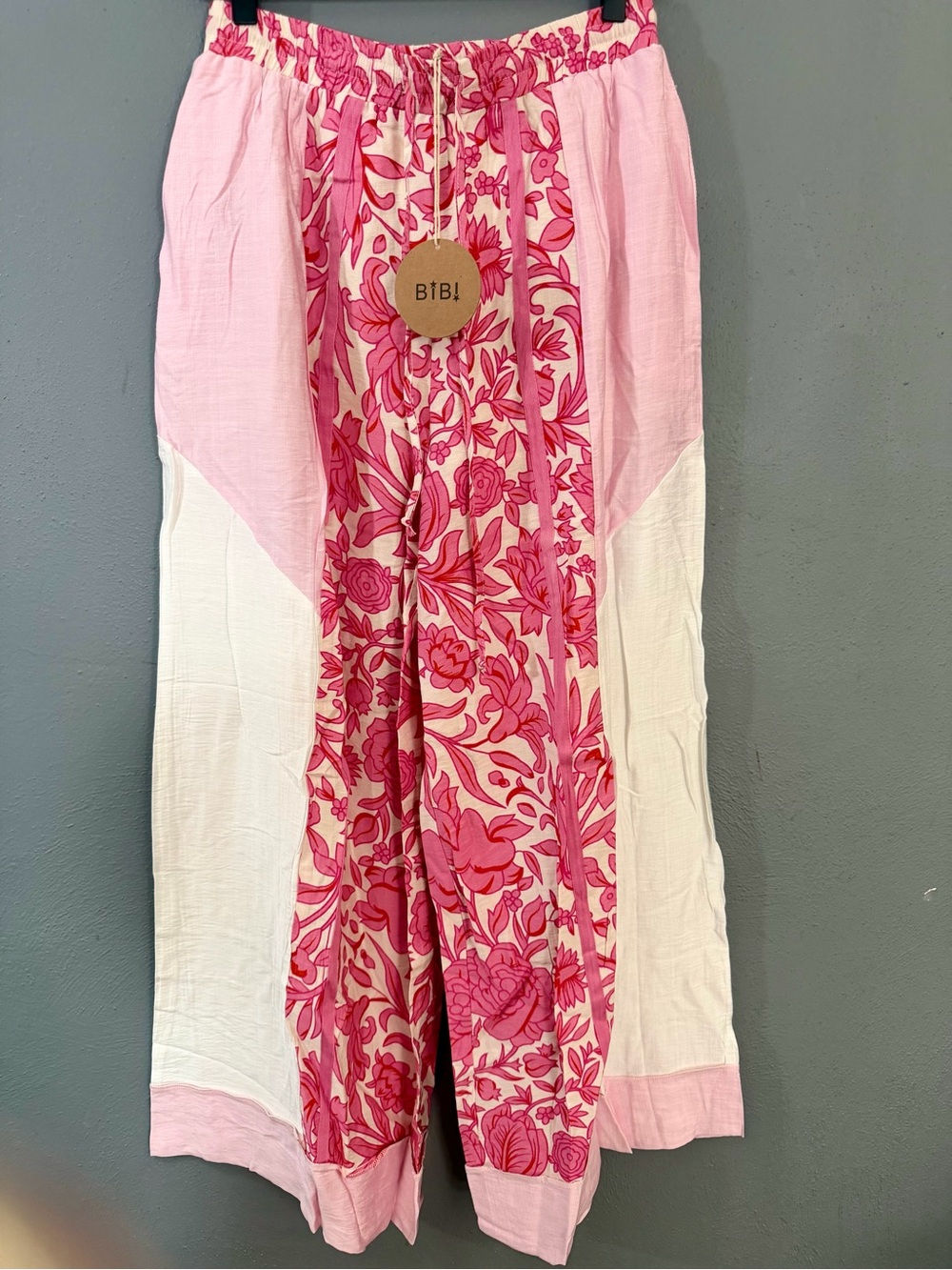 BiBi Pink Floral Panel Wide-Leg Pants with White and Light Pink Insets